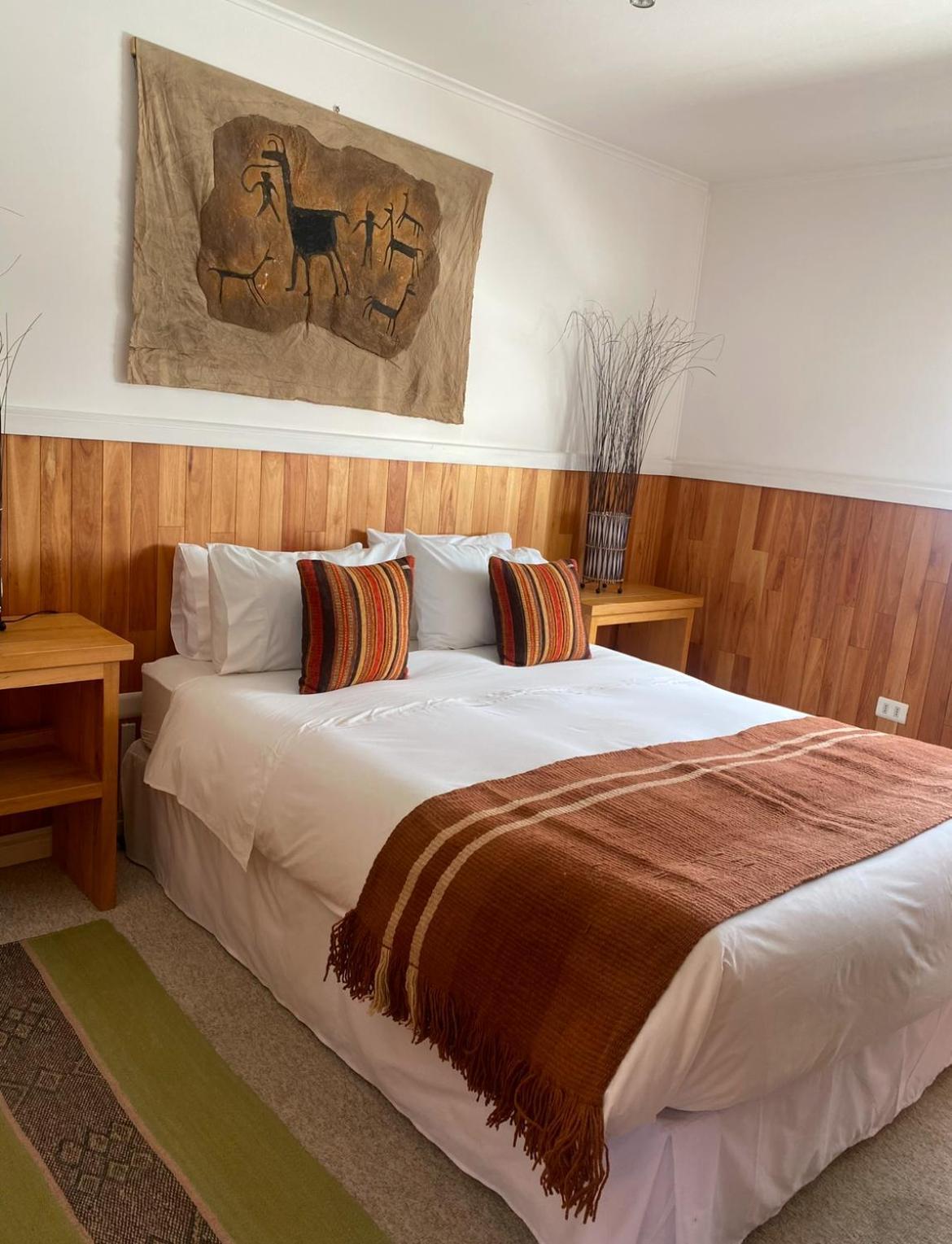 Hotel Aquaterra Puerto Natales Bagian luar foto