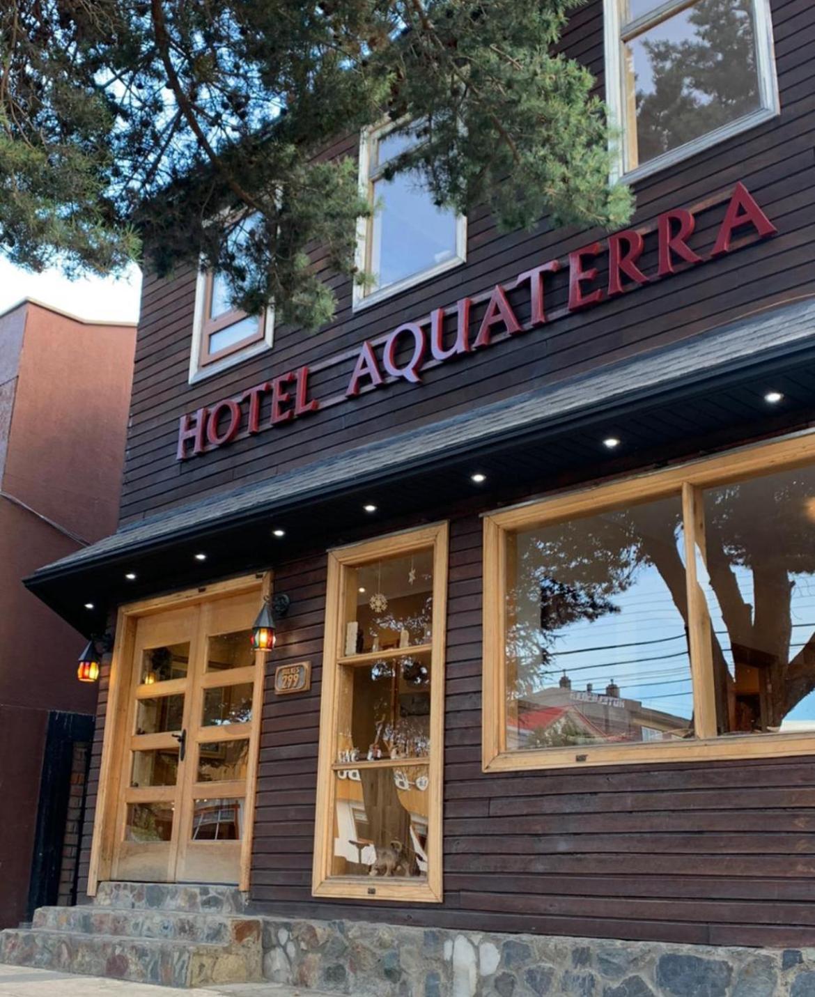 Hotel Aquaterra Puerto Natales Bagian luar foto
