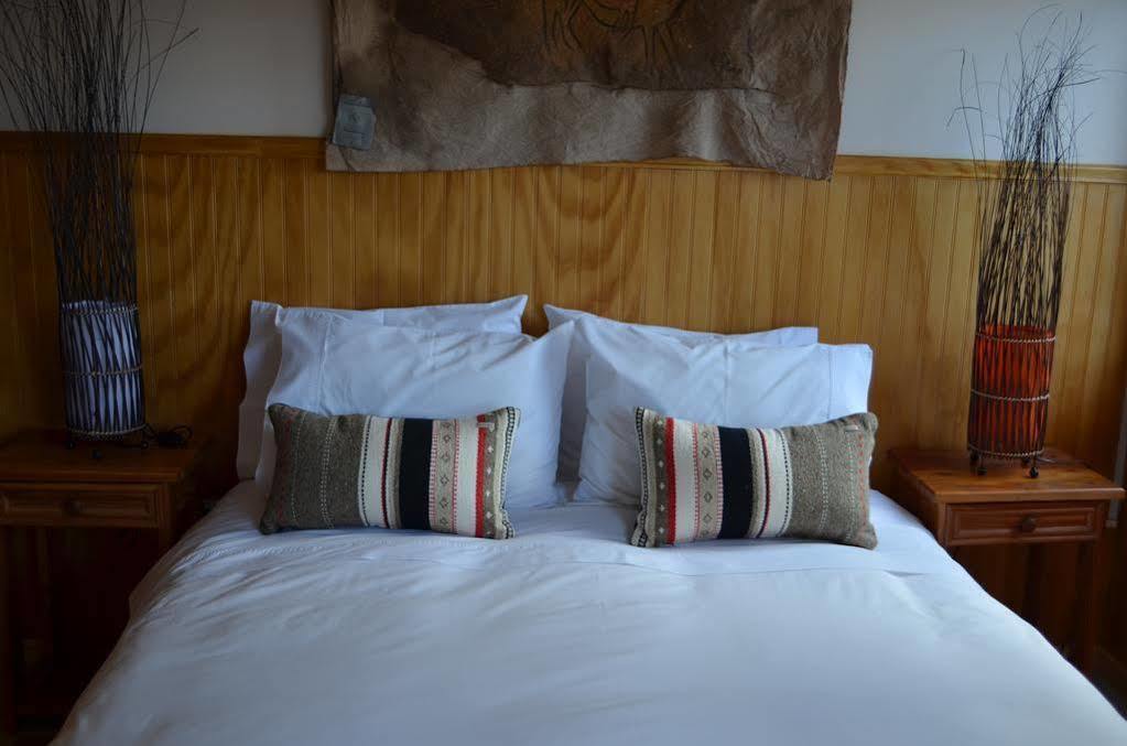 Hotel Aquaterra Puerto Natales Bagian luar foto