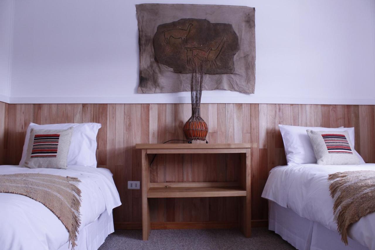 Hotel Aquaterra Puerto Natales Bagian luar foto