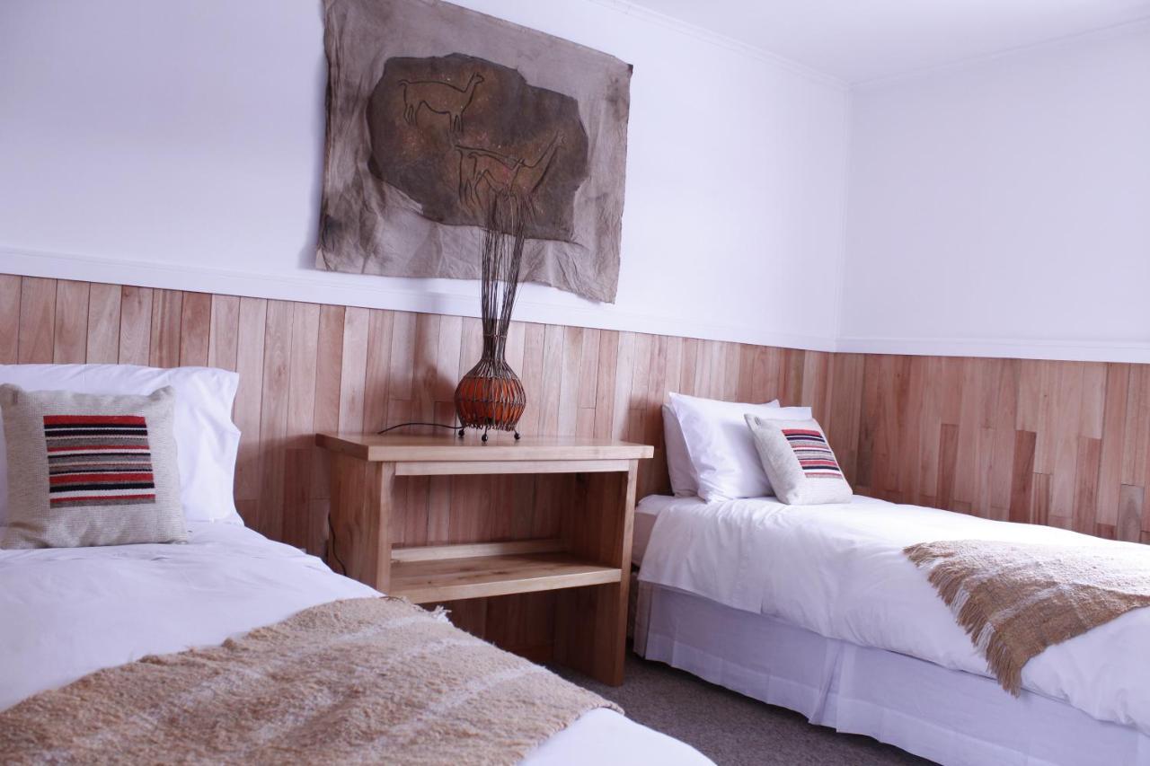 Hotel Aquaterra Puerto Natales Bagian luar foto